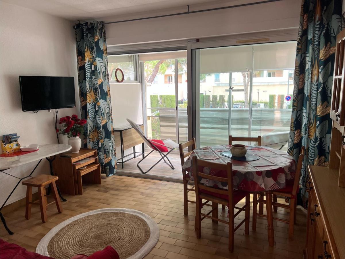 T2 Avec Veranda Et Piscine A Mandelieu La Napoule Exterior photo